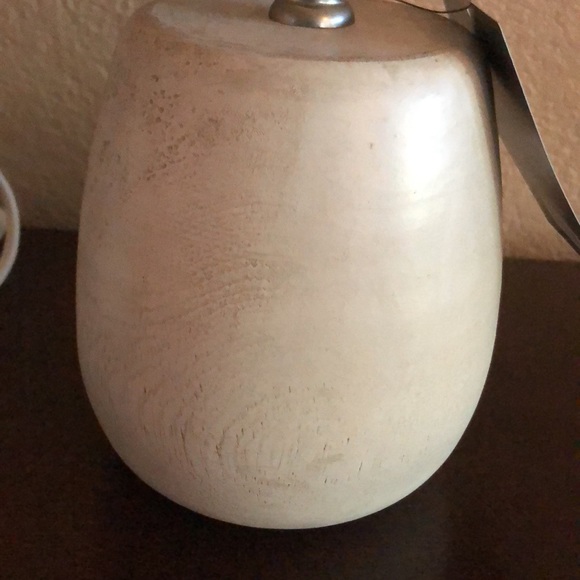 NWT Two Pack- Threshold Table Top Lamps with lampshade. - Picture 5 of 8